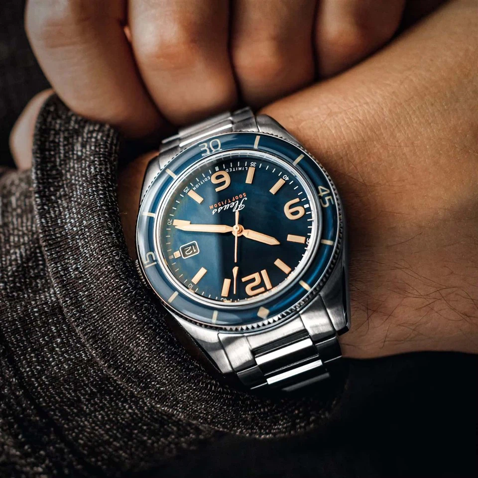 Luxury NH35 Watches Domed Sapphire Glass Topped Luminous Bezel